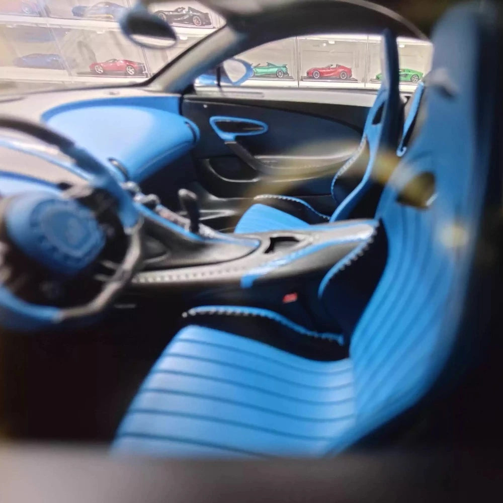 [MR Collection] 1:18 Bugatti 2024 Chiron Super Sport Carbon Blue Model Car Resin