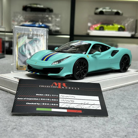MR Collezione Ferrari 2018 488 Pista Matte Tiffany Blue Racing Stripe 1:18 – Modello in resina collezionabile (MR Collection)
