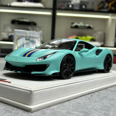 MR Collezione Ferrari 2018 488 Pista Matte Tiffany Blue Racing Stripe 1:18 – Modello in resina collezionabile (MR Collection)