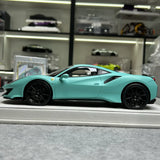 MR Colección Ferrari 2018 488 Pista Matte Tiffany Blue Racing Stripe 1:18 – Resina de Colección de Modelos de Resina (MR Collection)