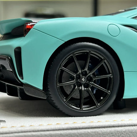 MR Collezione Ferrari 2018 488 Pista Matte Tiffany Blue Racing Stripe 1:18 – Modello in resina collezionabile (MR Collection)