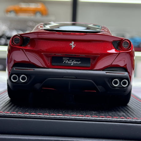 MR Collezione Ferrari 2021 Portofino M con tetto chiuso Rosso Corsa 1:18 – Modello in resina collezionabile (MR Collection)