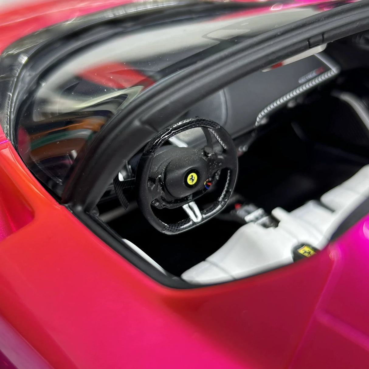 MR Kollektion Ferrari 2022 Daytona SP3 Pink 1:18 – Sammelobjekt-Resin-Modellharz (MR Collection)