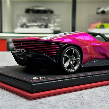 MR Collezione Ferrari 2022 Daytona SP3 Pink 1:18 – Resina da collezione per modelli in resina (MR Collection)
