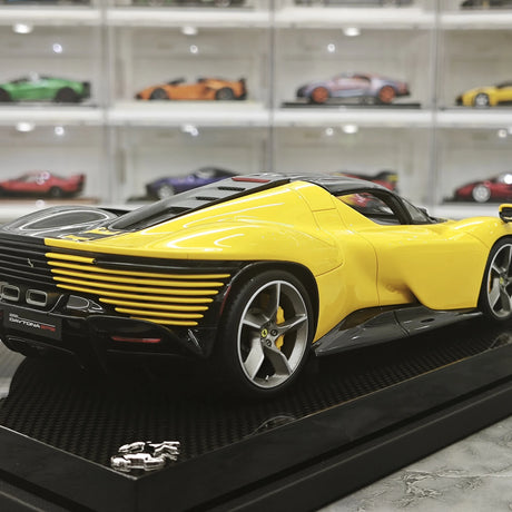 MR Collection Ferrari 2023 Daytona SP3 599+1 Giallo Modena Shiny Carbon 1:18 – Collectible resin Model resin
