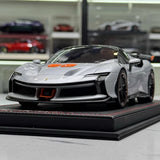 [MR Collection] 1:18 Ferrari 2023 SF90 XX Stradale argento modellino di auto resina