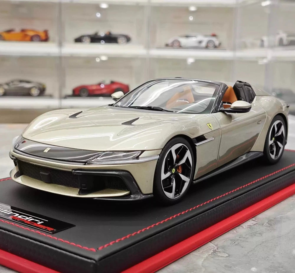 [MR Collection] 1:18 Ferrari 2024 12Cilindri Spider Gold Model Car Resin