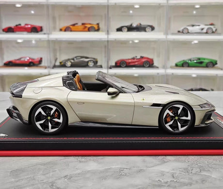 [MR Collection] 1:18 Ferrari 2024 12Cilindri Spider Gold Model Car Resin