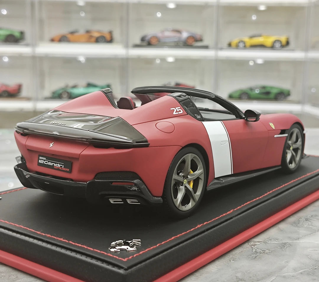 MR Collezione Ferrari 2024 12Cilindri Spider Rosso Corsa 1:18 – Modello in resina collezionabile (MR Collection)