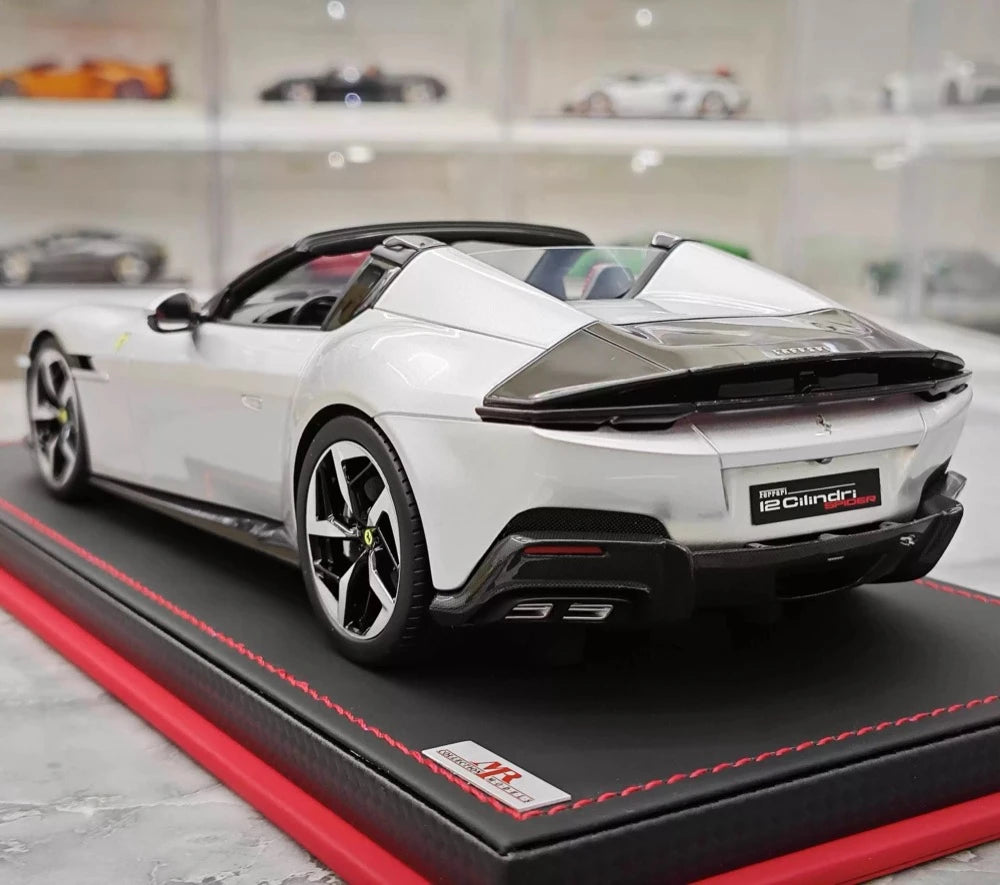 [MR Collection] 1:18 Ferrari 2024 12Cilindri Spider Silver Model Car Resin