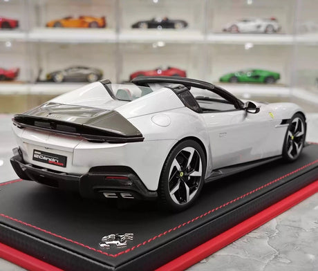 [MR Collection] 1:18 Ferrari 2024 12Cilindri Spider Silver Model Car Resin