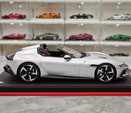 [MR Collection] 1:18 Ferrari 2024 12Cilindri Spider Silver Model Car Resin