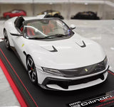 [MR Kollektion] 1:18 Ferrari 2024 12Cilindri Spider vit modellbil harts