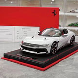 [MR Kollektion] 1:18 Ferrari 2024 12Cilindri Spider vit modellbil harts