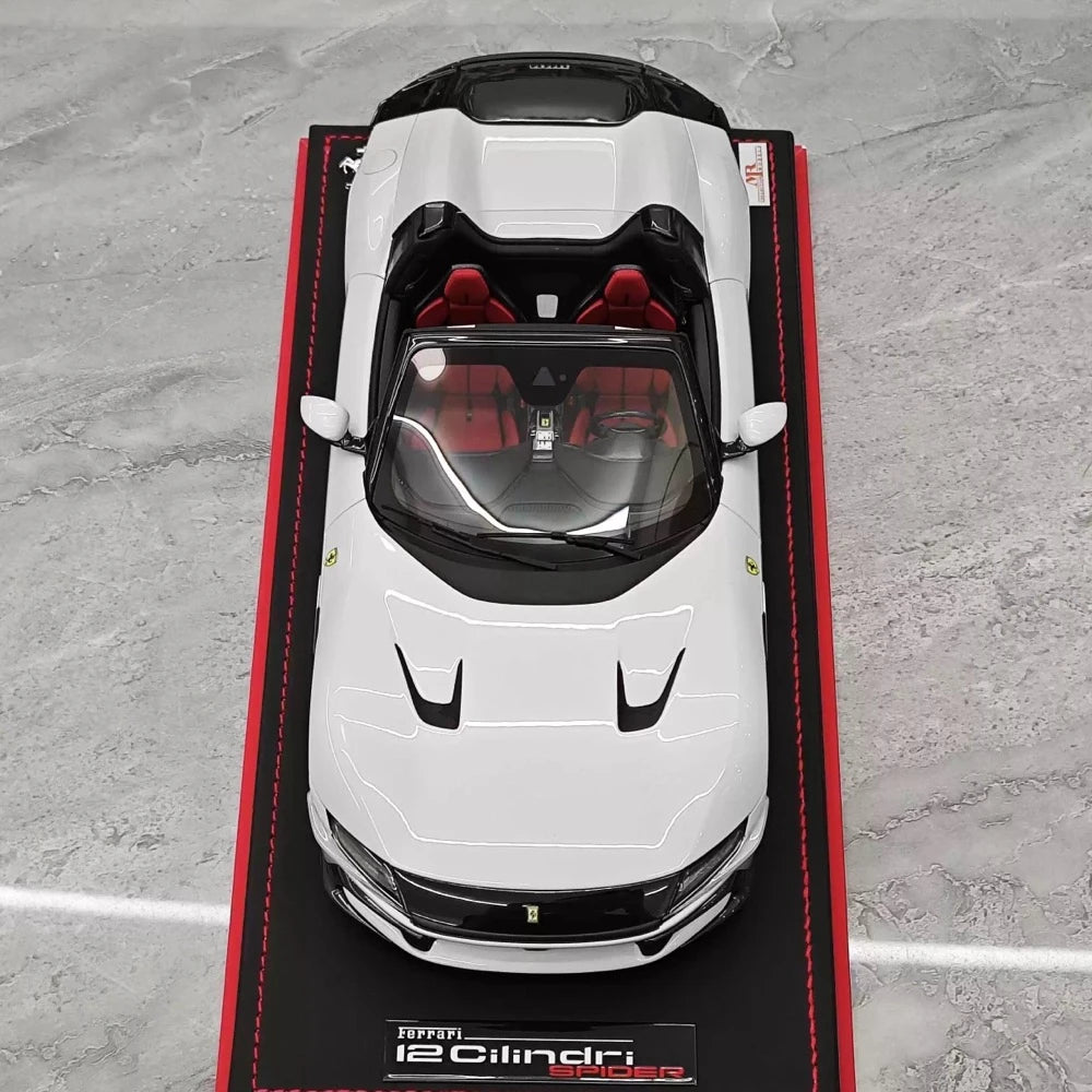 [MR Kollektion] 1:18 Ferrari 2024 12Cilindri Spider vit modellbil harts