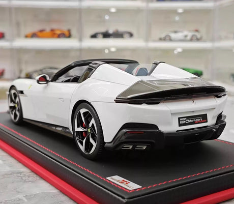 [MR Collection] 1:18 Ferrari 2024 12Cilindri Spider wit modelauto Hars