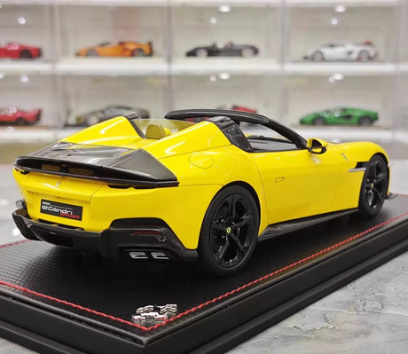 [MR Collection] 1:18 Ferrari 2024 12Cilindri Spider geel modelauto Hars
