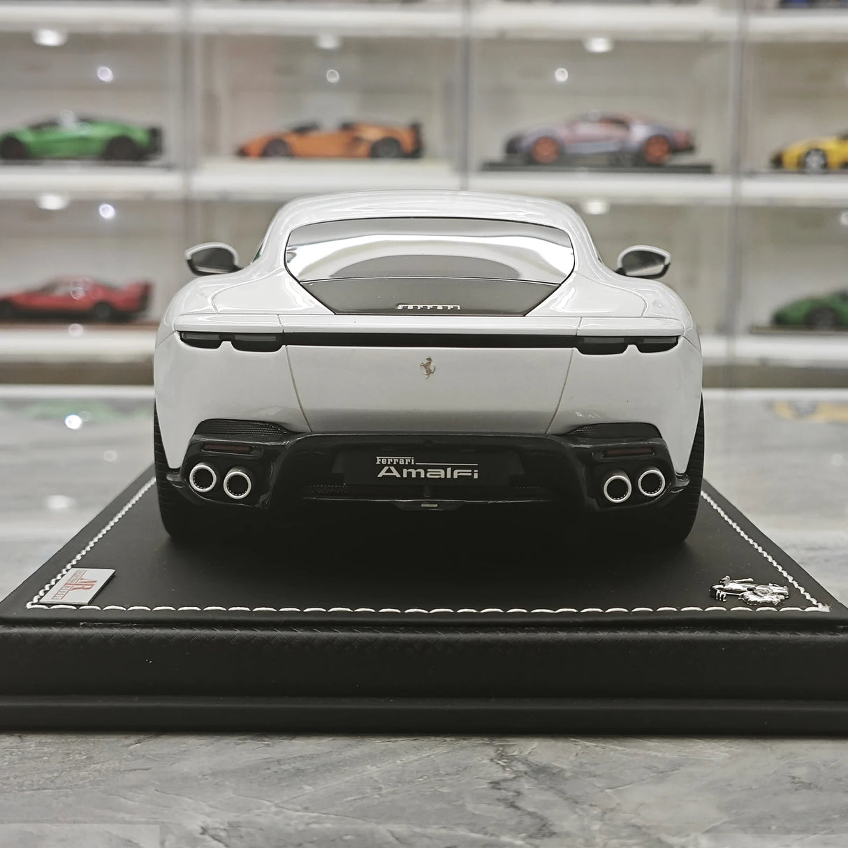 MR Collezione Ferrari 2025 Amalfi Coupe Bianco Artico 1:18 – Modello in resina collezionabile (MR Collection)