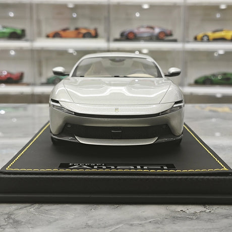 MR Collezione Ferrari 2025 Amalfi Coupe Grigio Abu Dhabi 1:18 – Resina modello in resina collezionabile (MR Collection)