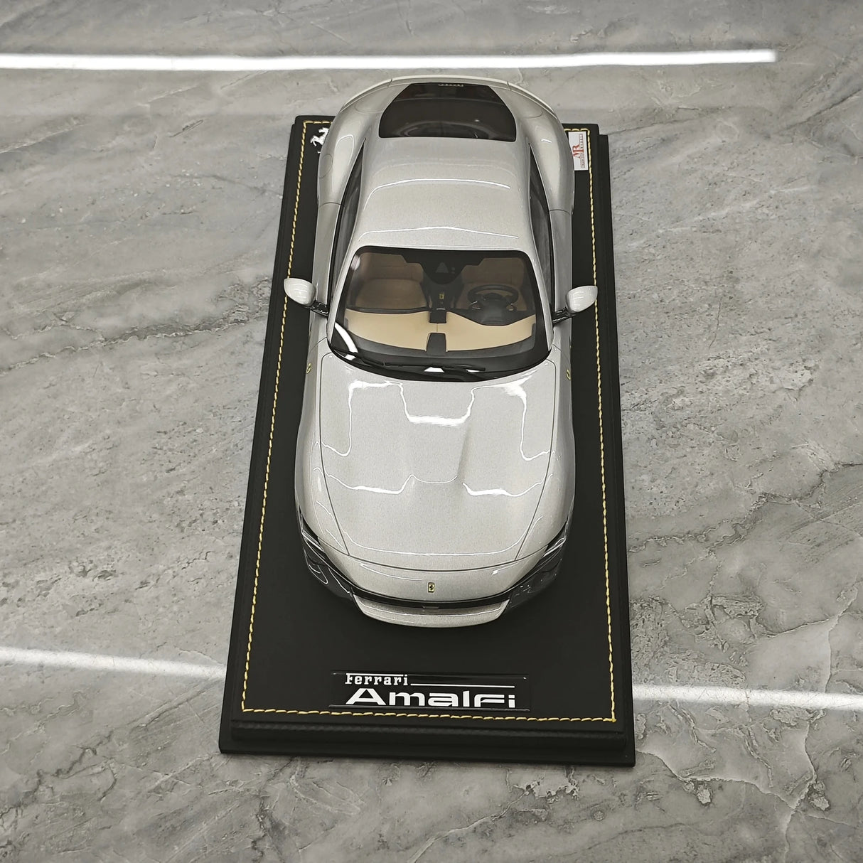 MR Collezione Ferrari 2025 Amalfi Coupe Grigio Abu Dhabi 1:18 – Resina modello in resina collezionabile (MR Collection)