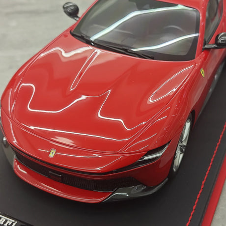 MR Collezione Ferrari 2025 Amalfi Coupe Rosso Corsa 1:18 – Modello in resina collezionabile (MR Collection)