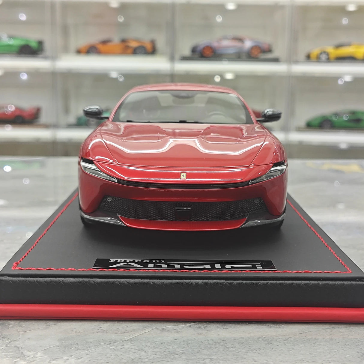 MR Collezione Ferrari 2025 Amalfi Coupe Rosso Portofino 1:18 – Modello in resina collezionabile (MR Collection)