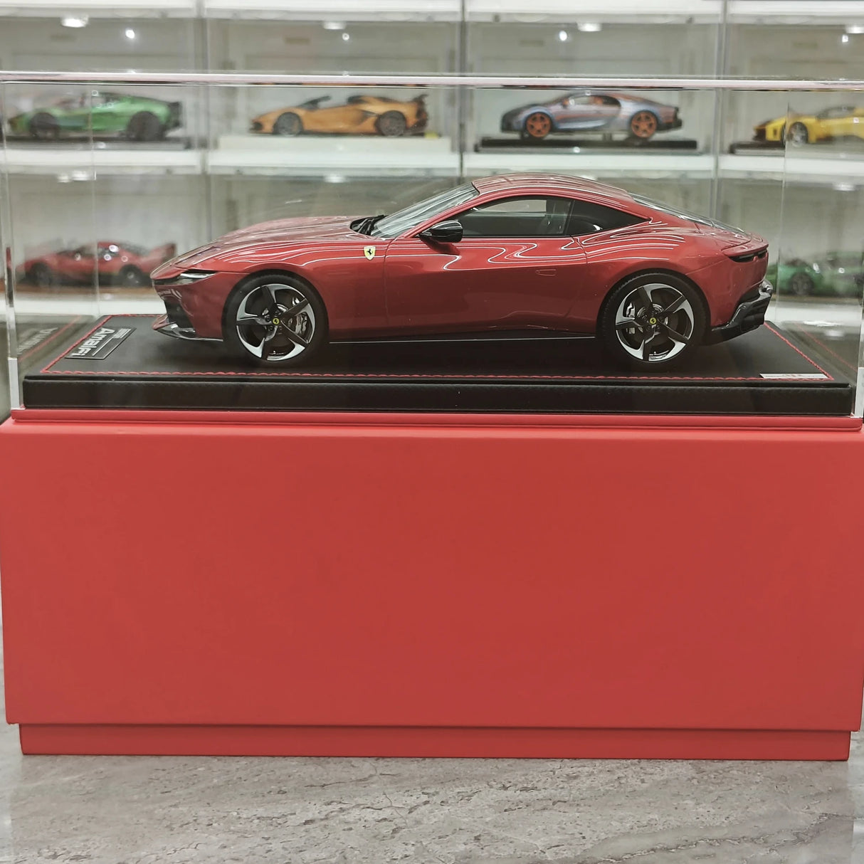 MR Collezione Ferrari 2025 Amalfi Coupe Rosso Portofino 1:18 – Modello in resina collezionabile (MR Collection)