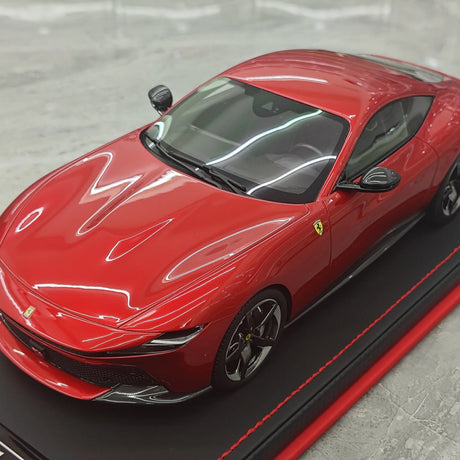 MR Collezione Ferrari 2025 Amalfi Coupe Rosso Portofino 1:18 – Modello in resina collezionabile (MR Collection)