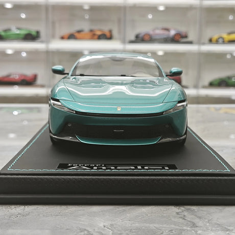 MR Collezione Ferrari 2025 Amalfi Coupe Verde Costiera 1:18 – Modello in resina da collezione (MR Collection)