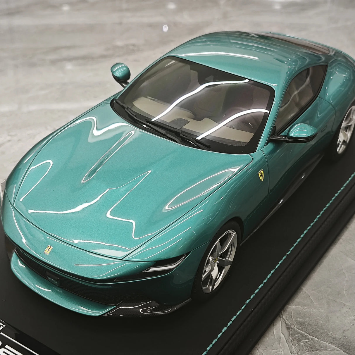 MR Collezione Ferrari 2025 Amalfi Coupe Verde Costiera 1:18 – Modello in resina da collezione (MR Collection)