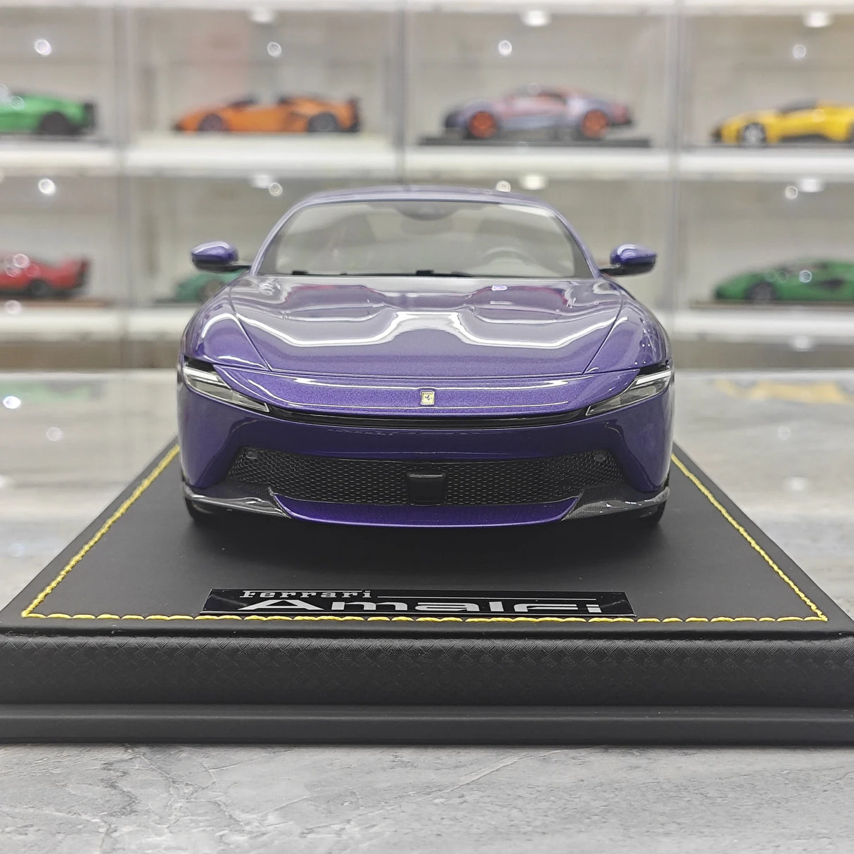 MR Collezione Ferrari 2025 Amalfi Coupé Violetto Dino 1:18 – Modello in resina collezionabile (MR Collection)