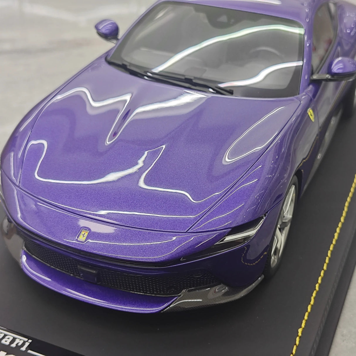 MR Collezione Ferrari 2025 Amalfi Coupé Violetto Dino 1:18 – Modello in resina collezionabile (MR Collection)