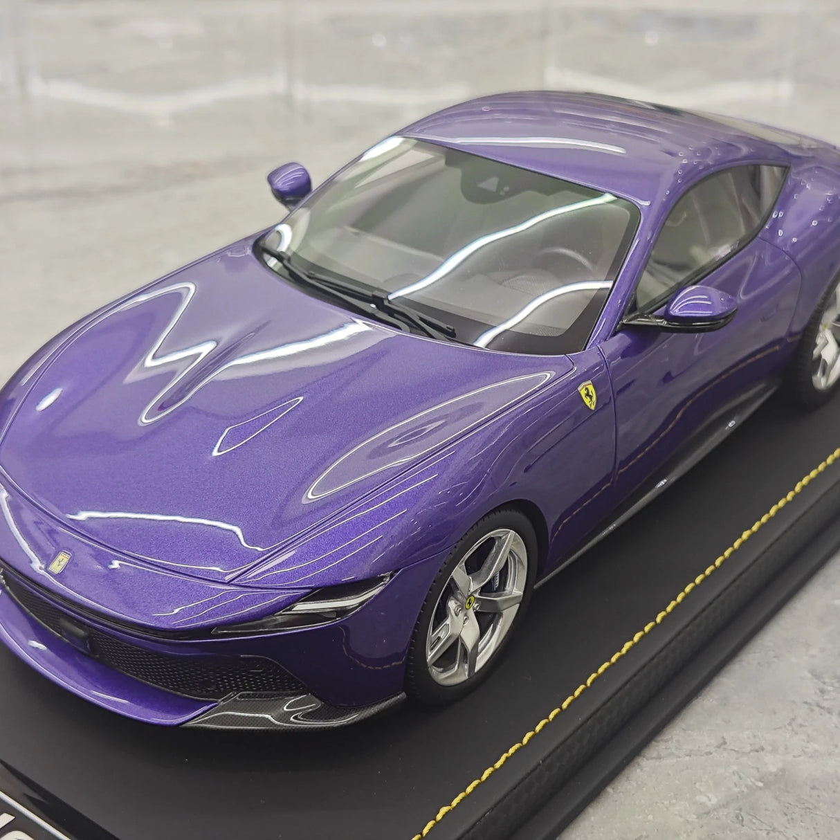 MR Collezione Ferrari 2025 Amalfi Coupé Violetto Dino 1:18 – Modello in resina collezionabile (MR Collection)