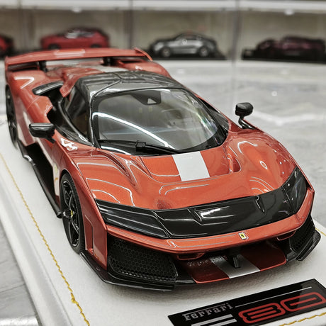 MR Collezione Ferrari 2025 F80 Coupe Orange 1:18 – Modello in resina collezionabile (MR Collection)