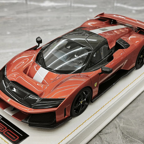 MR Collezione Ferrari 2025 F80 Coupe Orange 1:18 – Modello in resina collezionabile (MR Collection)