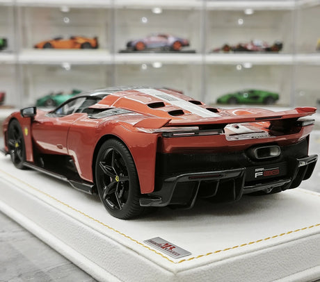MR Collezione Ferrari 2025 F80 Coupe Orange 1:18 – Modello in resina collezionabile (MR Collection)
