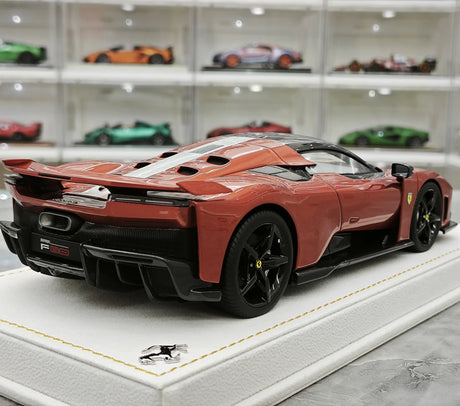 MR Collezione Ferrari 2025 F80 Coupe Orange 1:18 – Modello in resina collezionabile (MR Collection)