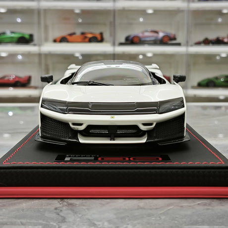 MR Collezione Ferrari 2025 F80 Coupe White 1:18 – Modello in resina collezionabile (MR Collection)