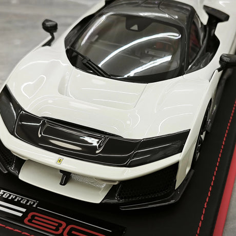 MR Collezione Ferrari 2025 F80 Coupe White 1:18 – Modello in resina collezionabile (MR Collection)