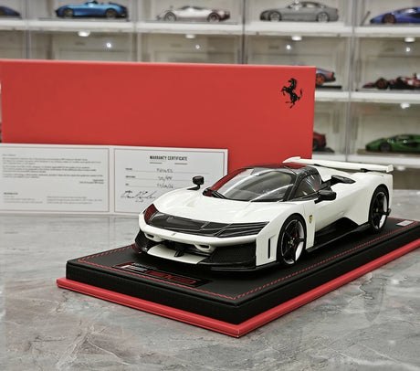 MR Collezione Ferrari 2025 F80 Coupe White 1:18 – Modello in resina collezionabile (MR Collection)