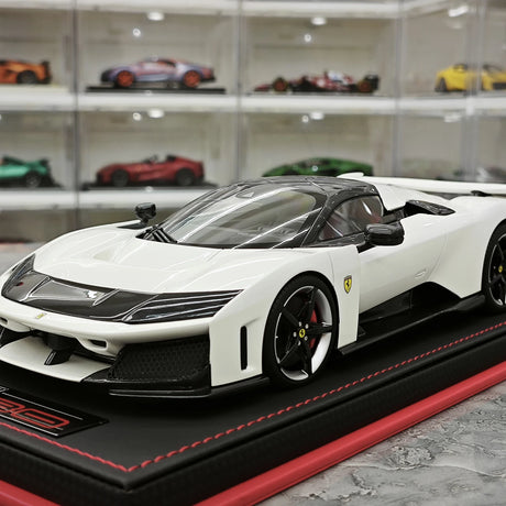 MR Collezione Ferrari 2025 F80 Coupe White 1:18 – Modello in resina collezionabile (MR Collection)