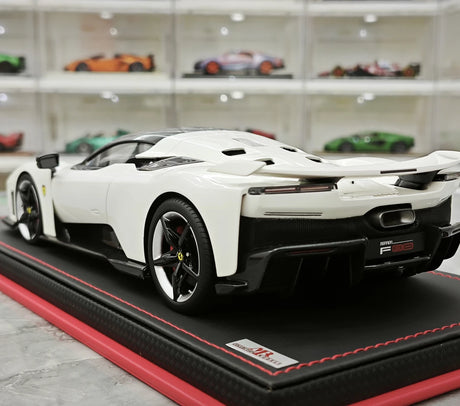 MR Collezione Ferrari 2025 F80 Coupe White 1:18 – Modello in resina collezionabile (MR Collection)