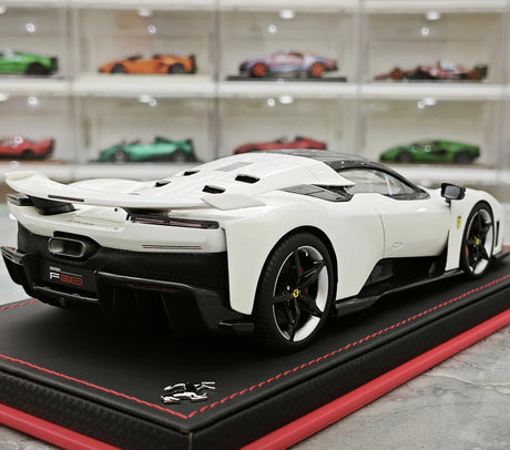 MR Collezione Ferrari 2025 F80 Coupe White 1:18 – Modello in resina collezionabile (MR Collection)