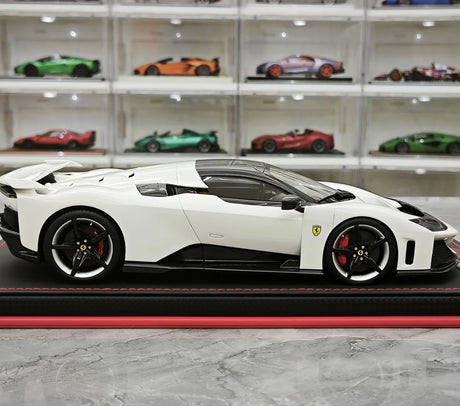 MR Collezione Ferrari 2025 F80 Coupe White 1:18 – Modello in resina collezionabile (MR Collection)