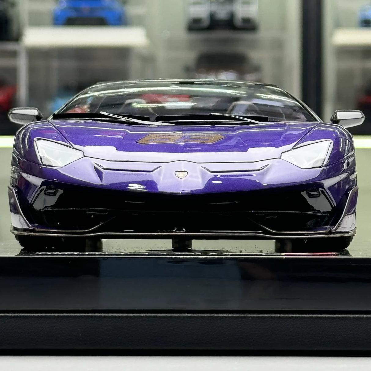 MR kokoelma Lamborghini 2018 Aventador SVJ Purple 1:18 – keräilyhartsimallihartsi (MR Collection)