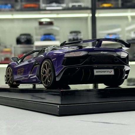 MR kokoelma Lamborghini 2018 Aventador SVJ Purple 1:18 – keräilyhartsimallihartsi (MR Collection)