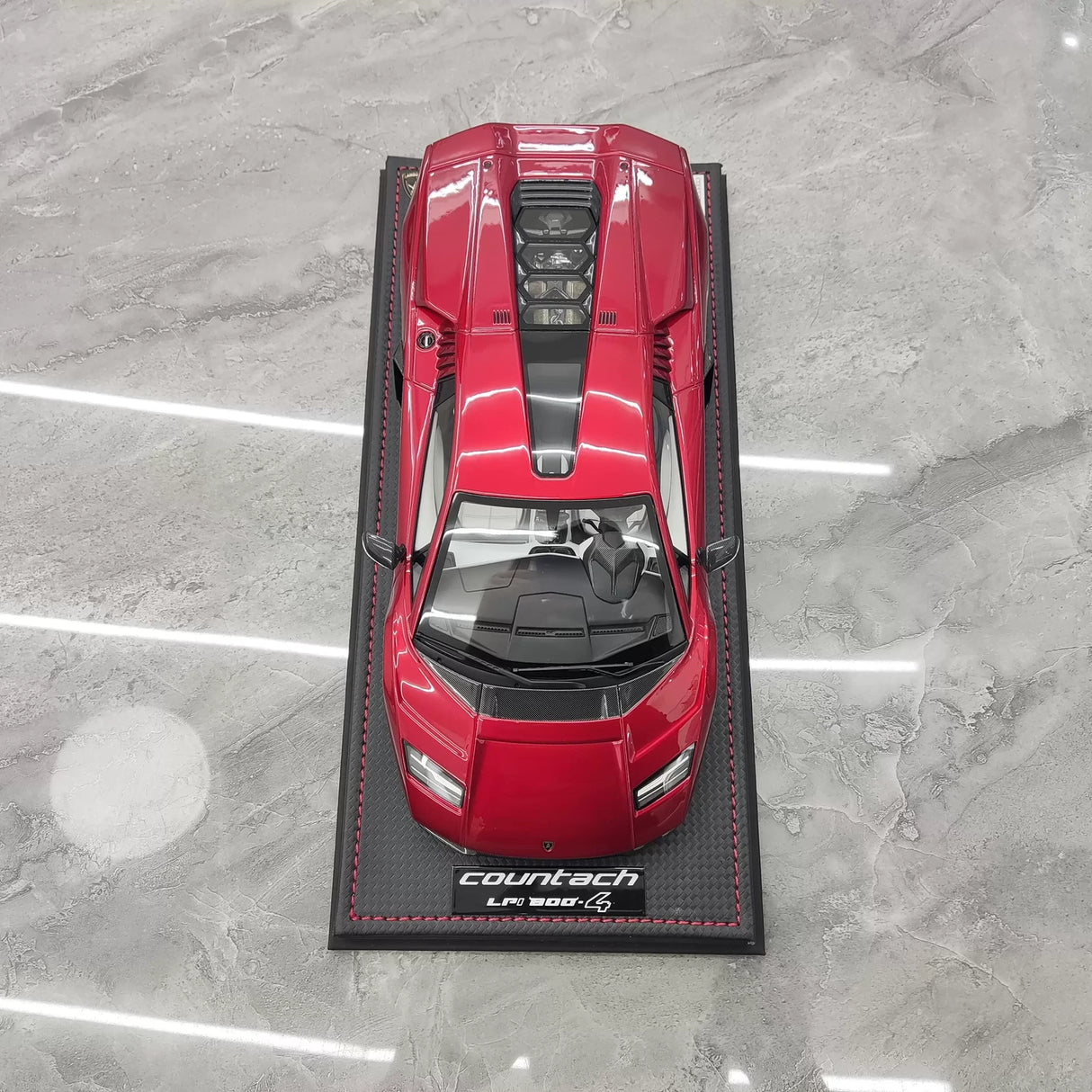 مجموعة MR Lamborghini 2021 Countach LPI 800-4 Red 1:18 – راتنج نموذج قابل للجمع (MR Collection)