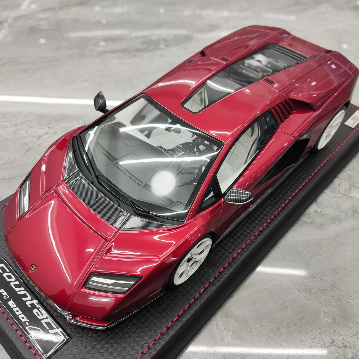 مجموعة MR Lamborghini 2021 Countach LPI 800-4 Red 1:18 – راتنج نموذج قابل للجمع (MR Collection)