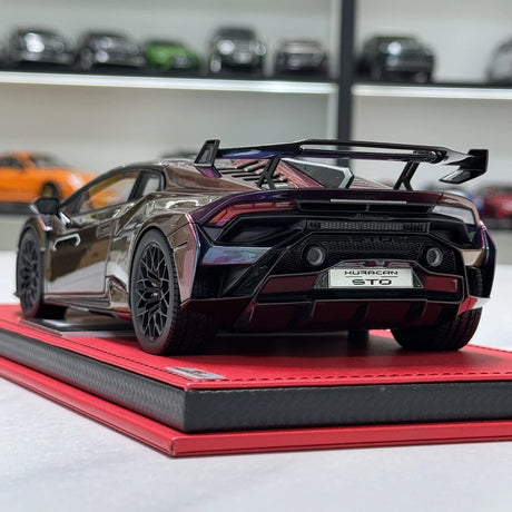MR kokoelma Lamborghini 2021 Huracan STO Chameleon 1:18 – keräilyhartsimallihartsi (MR Collection)