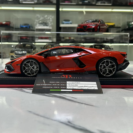 MR Collection Lamborghini 2024 Revuelto Orange 1:18 – keräilyresi-mallihartsi